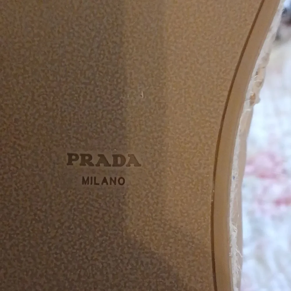 Prada - Picture 6 of 10